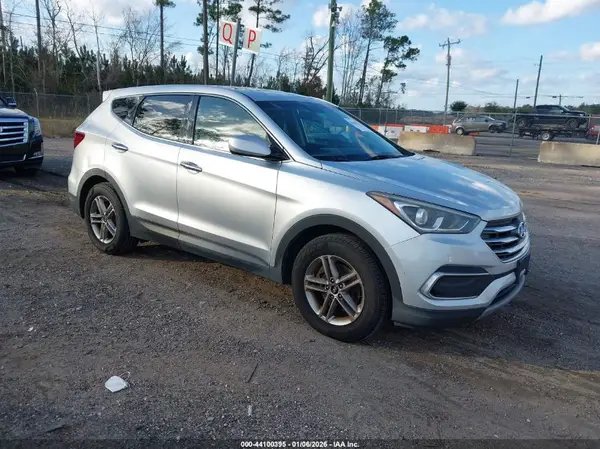 5XYZT3LB0JG563588 2018 HYUNDAI SANTA FE - Image 1