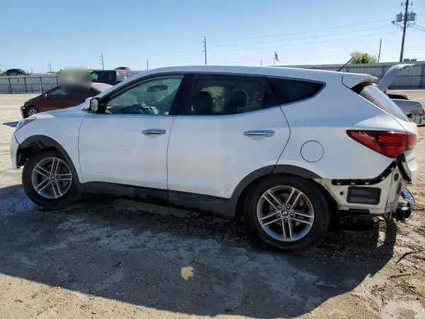 5XYZT3LB0JG564269 2018 HYUNDAI SANTA FE - Image 2