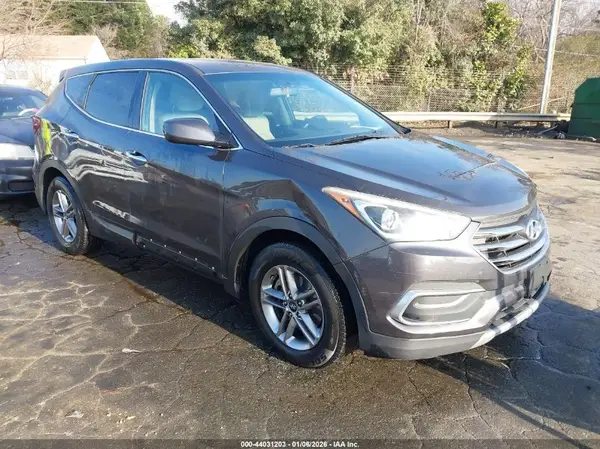 5XYZT3LB0JG565521 2018 HYUNDAI SANTA FE - Image 1
