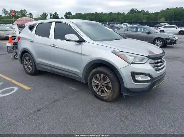 5XYZT3LB1GG356040 2016 HYUNDAI SANTA FE - Image 1