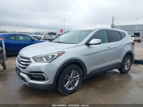 5XYZT3LB1HG458584 2017 HYUNDAI SANTA FE - Image 2