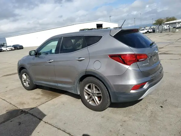 5XYZT3LB1JG569092 2018 HYUNDAI SANTA FE - Image 2