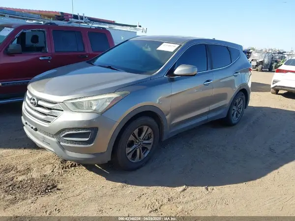 5XYZT3LB2GG318705 2016 HYUNDAI SANTA FE - Image 2