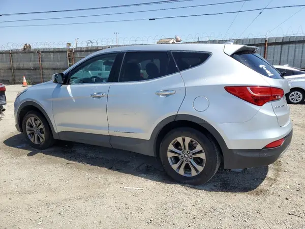 5XYZT3LB2GG334466 2016 HYUNDAI SANTA FE - Image 2