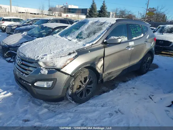 5XYZT3LB2GG359223 2016 HYUNDAI SANTA FE - Image 2