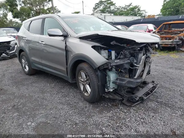 5XYZT3LB2HG381658 2017 HYUNDAI SANTA FE - Image 1