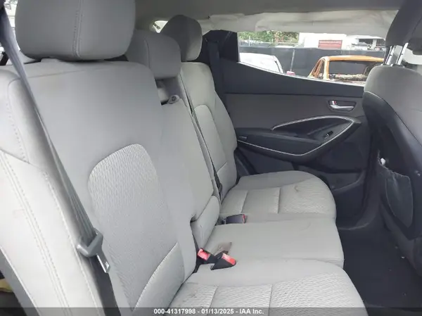 5XYZT3LB2HG381658 2017 HYUNDAI SANTA FE - Image 8