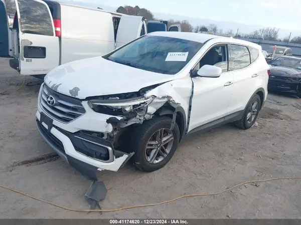 5XYZT3LB2HG412388 2017 HYUNDAI SANTA FE - Image 2
