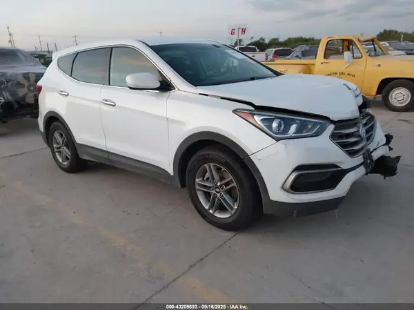 5XYZT3LB2HG418238 2017 HYUNDAI SANTA FE - Image 1