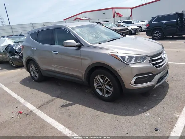 5XYZT3LB2JG538501 2018 HYUNDAI SANTA FE - Image 1