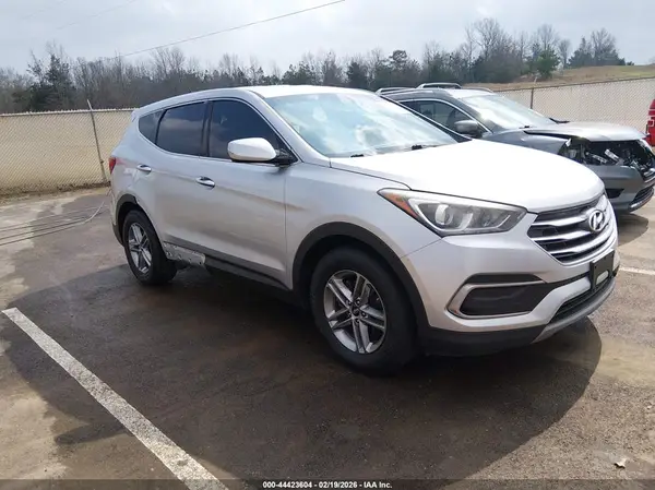5XYZT3LB2JG544945 2018 HYUNDAI SANTA FE - Image 1