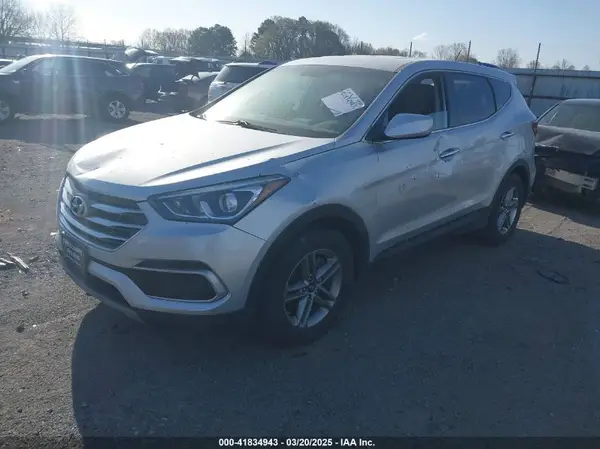 5XYZT3LB2JG555802 2018 HYUNDAI SANTA FE - Image 2
