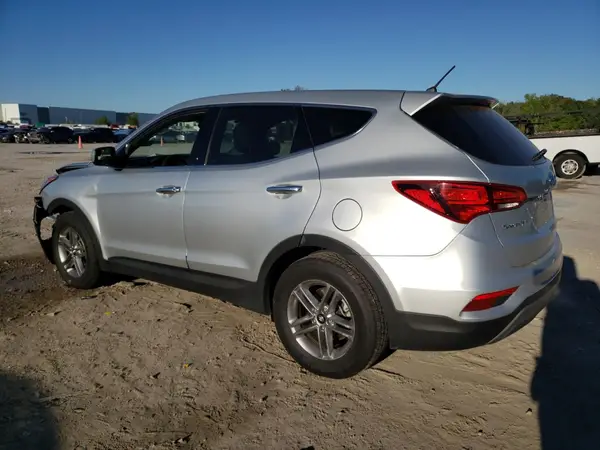 5XYZT3LB2JG564855 2018 HYUNDAI SANTA FE - Image 2