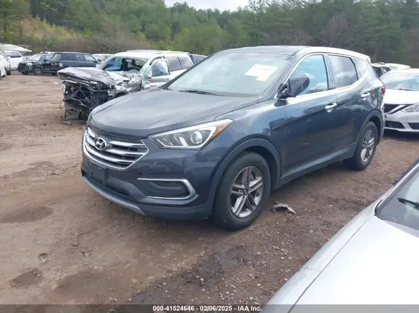 5XYZT3LB2JG566265 2018 HYUNDAI SANTA FE - Image 2