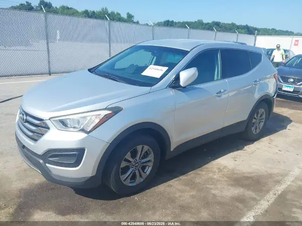 5XYZT3LB3GG353043 2016 HYUNDAI SANTA FE - Image 2