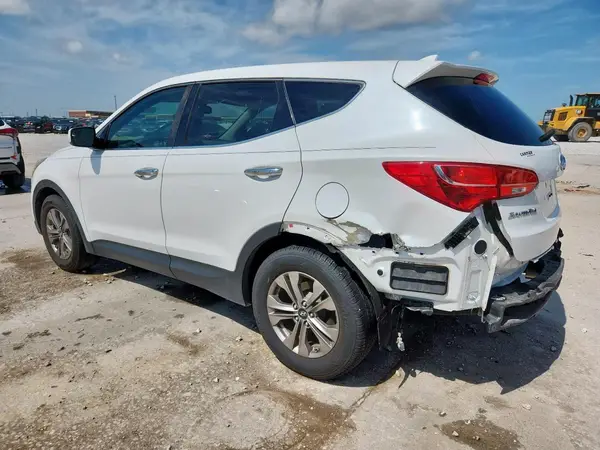 5XYZT3LB3GG358470 2016 HYUNDAI SANTA FE - Image 2