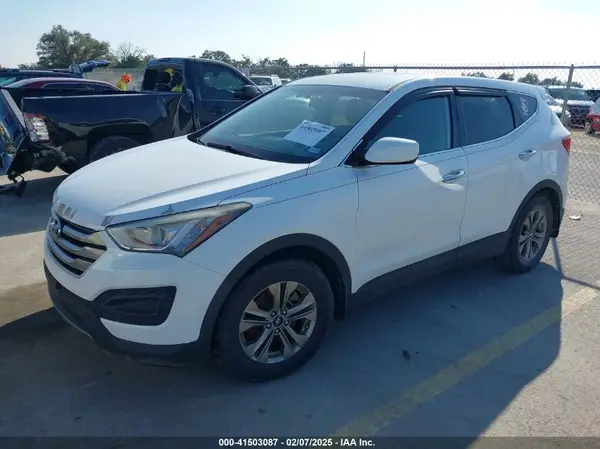 5XYZT3LB3GG366651 2016 HYUNDAI SANTA FE - Image 2