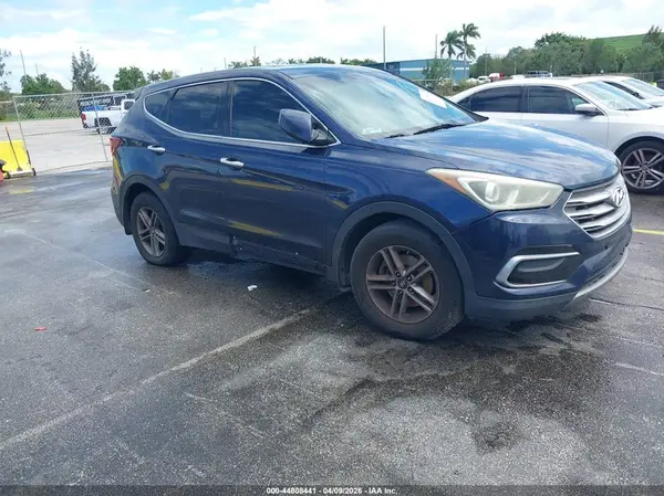 5XYZT3LB3HG458392 2017 HYUNDAI SANTA FE - Image 1