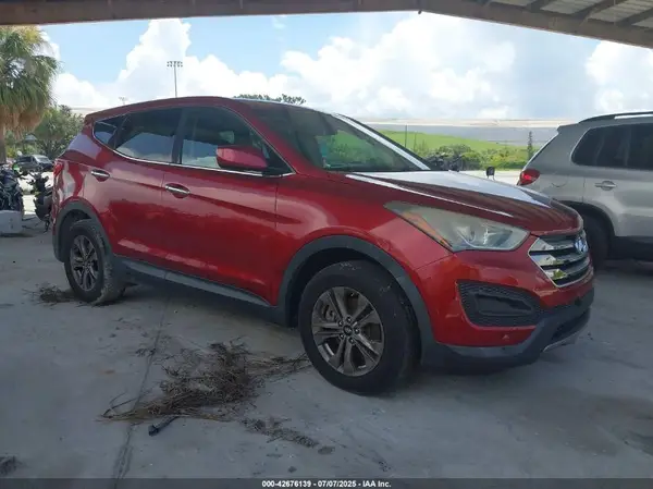 5XYZT3LB4GG352547 2016 HYUNDAI SANTA FE - Image 1