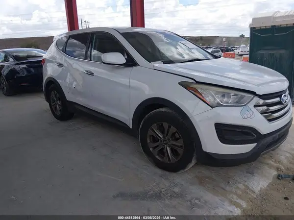 5XYZT3LB4GG362107 2016 HYUNDAI SANTA FE - Image 1