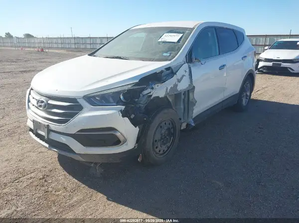 5XYZT3LB4HG418337 2017 HYUNDAI SANTA FE - Image 2