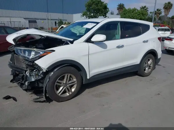 5XYZT3LB4JG511011 2018 HYUNDAI SANTA FE - Image 2
