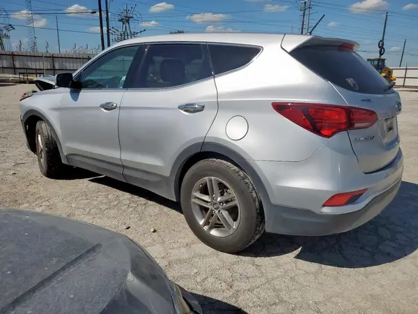 5XYZT3LB4JG545742 2018 HYUNDAI SANTA FE - Image 2