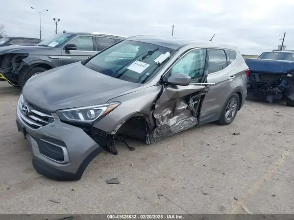 5XYZT3LB4JG546485 2018 HYUNDAI SANTA FE - Image 2
