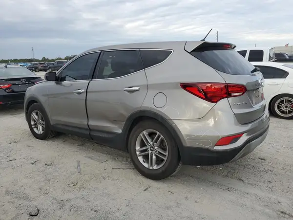 5XYZT3LB4JG567238 2018 HYUNDAI SANTA FE - Image 2