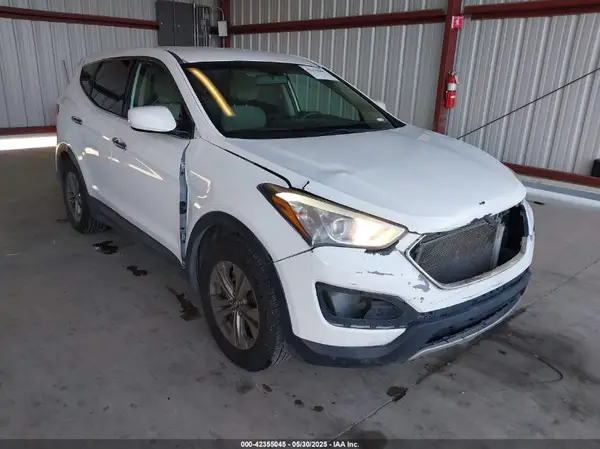 5XYZT3LB5GG379742 2016 HYUNDAI SANTA FE - Image 1