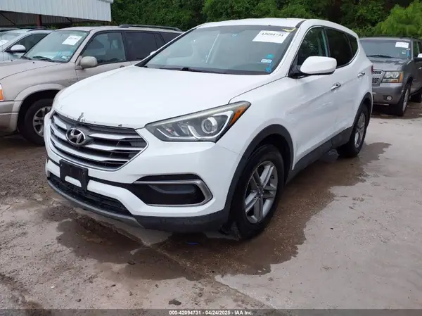 5XYZT3LB5HG418332 2017 HYUNDAI SANTA FE - Image 2