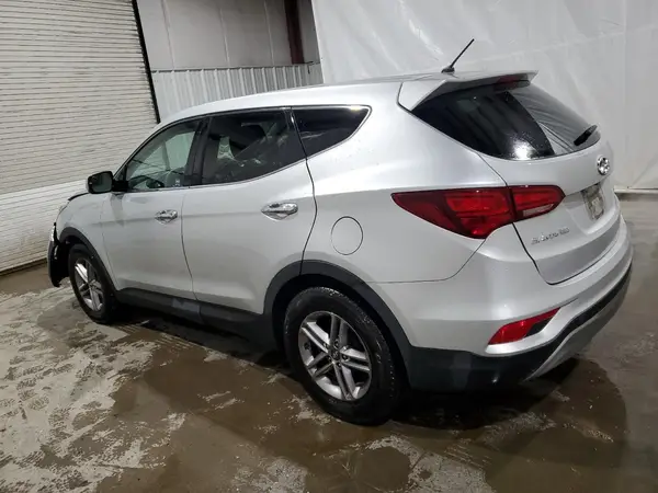 5XYZT3LB5JG525919 2018 HYUNDAI SANTA FE - Image 2