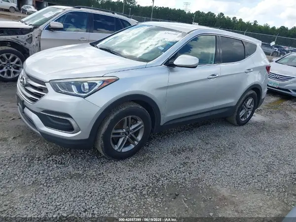 5XYZT3LB5JG527153 2018 HYUNDAI SANTA FE - Image 2