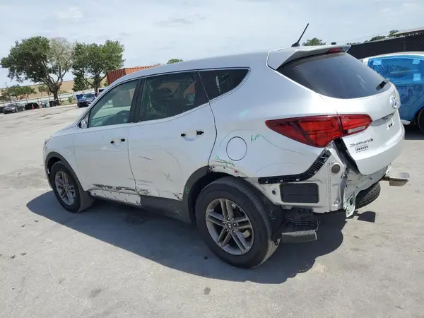 5XYZT3LB5JG560332 2018 HYUNDAI SANTA FE - Image 2