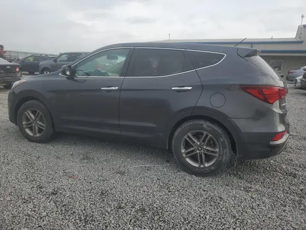 5XYZT3LB5JG561321 2018 HYUNDAI SANTA FE - Image 2