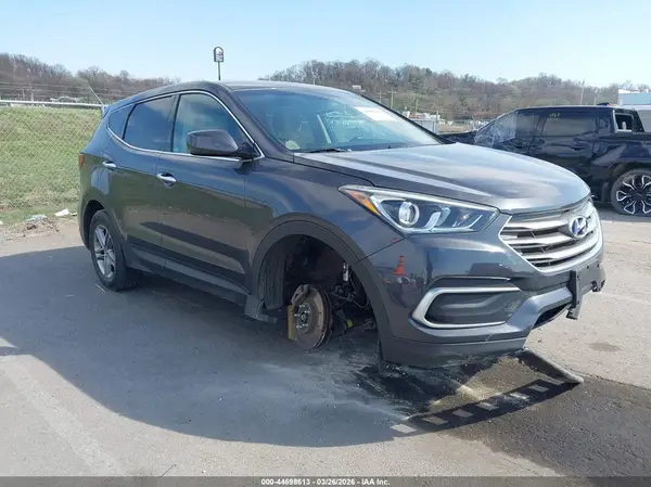 5XYZT3LB5JG570049 2018 HYUNDAI SANTA FE - Image 1