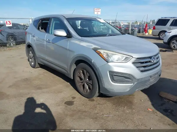 5XYZT3LB6GG330923 2016 HYUNDAI SANTA FE - Image 1