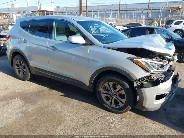 5XYZT3LB6GG334051 2016 HYUNDAI SANTA FE - Image 1