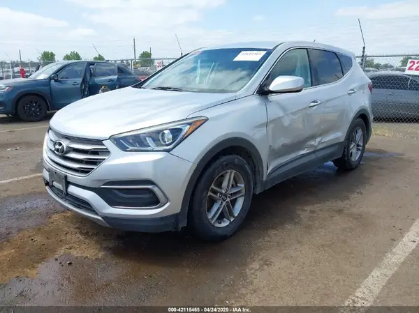 5XYZT3LB6JG520521 2018 HYUNDAI SANTA FE - Image 2
