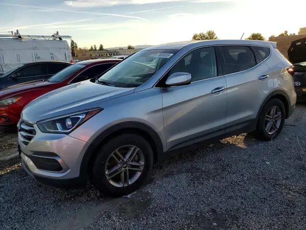5XYZT3LB6JG555284 2018 HYUNDAI SANTA FE - Image 1