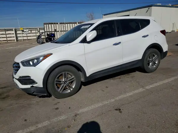 5XYZT3LB6JG560601 2018 HYUNDAI SANTA FE - Image 1
