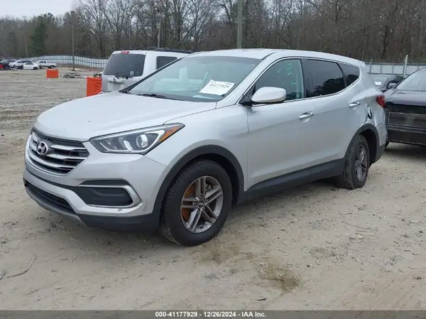 5XYZT3LB6JG568553 2018 HYUNDAI SANTA FE - Image 2