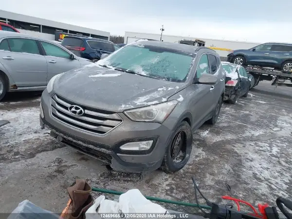 5XYZT3LB7GG321177 2016 HYUNDAI SANTA FE - Image 2