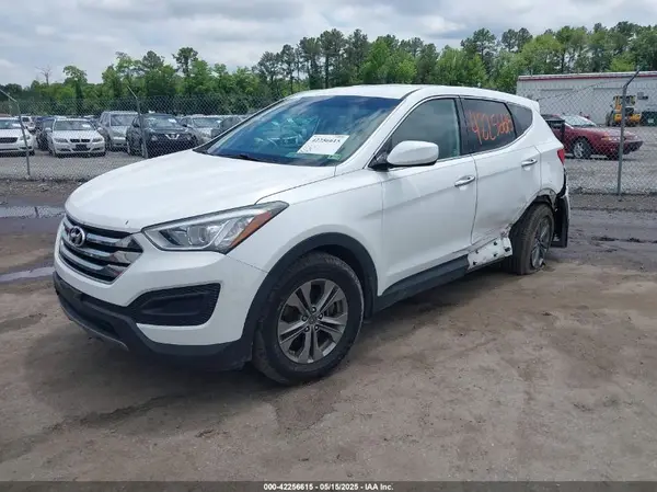 5XYZT3LB7GG368175 2016 HYUNDAI SANTA FE - Image 2
