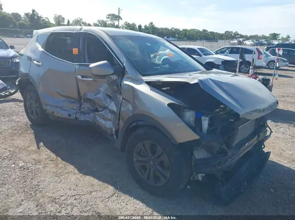 5XYZT3LB7GG372081 2016 HYUNDAI SANTA FE - Image 1