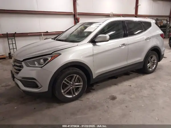 5XYZT3LB7HG490827 2017 HYUNDAI SANTA FE - Image 2