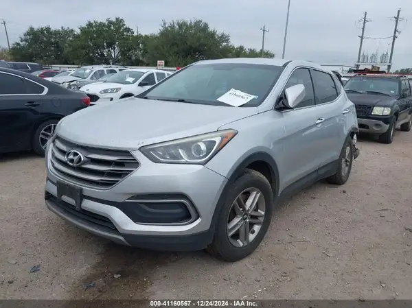 5XYZT3LB7JG525081 2018 HYUNDAI SANTA FE - Image 2
