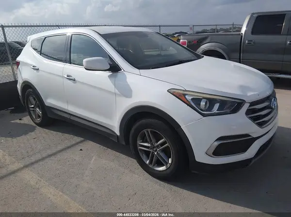 5XYZT3LB7JG539045 2018 HYUNDAI SANTA FE - Image 1