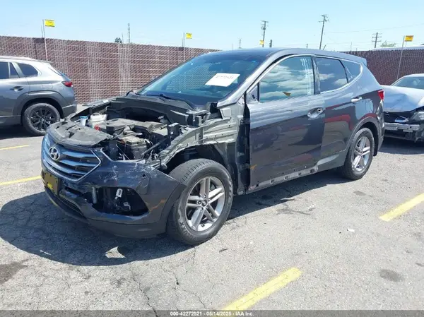 5XYZT3LB7JG545010 2018 HYUNDAI SANTA FE - Image 2
