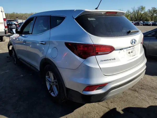 5XYZT3LB7JG573180 2018 HYUNDAI SANTA FE - Image 2